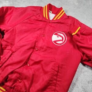 VINTAGE Atlanta Hawks Jacket Mens Medium Red NBA Basketball Nylon Satin 80s